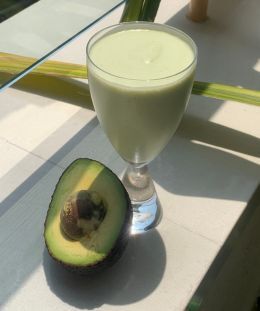 Avocado Smoothie | Creamy Avocado Drink | Healthy Green Smoothie | Avocado Banana Smoothie — recipe by Renu Dalal