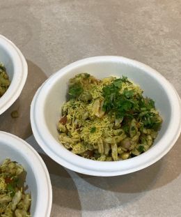 Jhalmuri | Bengali Jhalmuri | Spicy Puffed Rice Snack | Kolkata Street Food — recipe by Renu Dalal