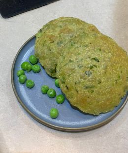 Matar Puri | Green Peas Puri | Crispy Pea-Stuffed Puri | Matar Ki Puri — recipe by Renu Dalal