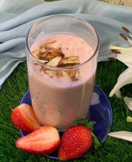 Strawberry Chia Milkshake | Creamy Fruit Shake with Chia | Protein-Rich Strawberry Drink | Superfood Breakfast Shake | Healthy Summer Beverage | Renu Dalal — recipe by Renu Dalal
