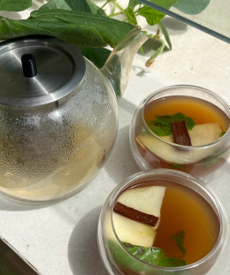 Apple Star Anise Tea | Spiced Apple Herbal Tea | Warm Apple Cinnamon Tea | Apple Clove Mint Tea — recipe by Renu Dalal